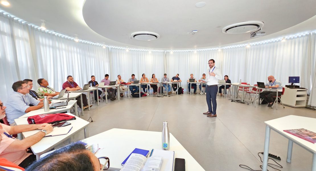 Loyola sedia encontro homólogos acadêmicos e coordenadores de Formação Cristã e Pastoral