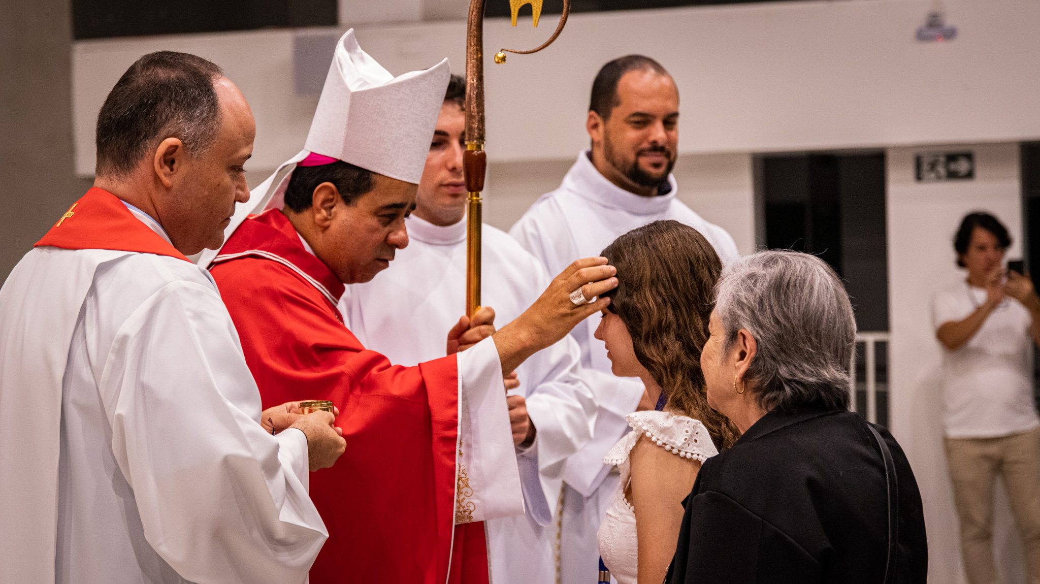 Estudantes do Loyola celebram a Crisma